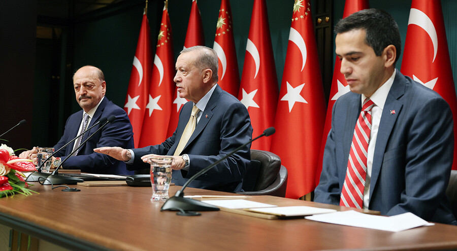 Asgari ücret dolar bazında zirvede! Yüzde 54,66 artış ile 8.506 lira oldu Asgari ücret dolar bazında zirvede! Yüzde 54,66 artış ile 8.506 lira oldu