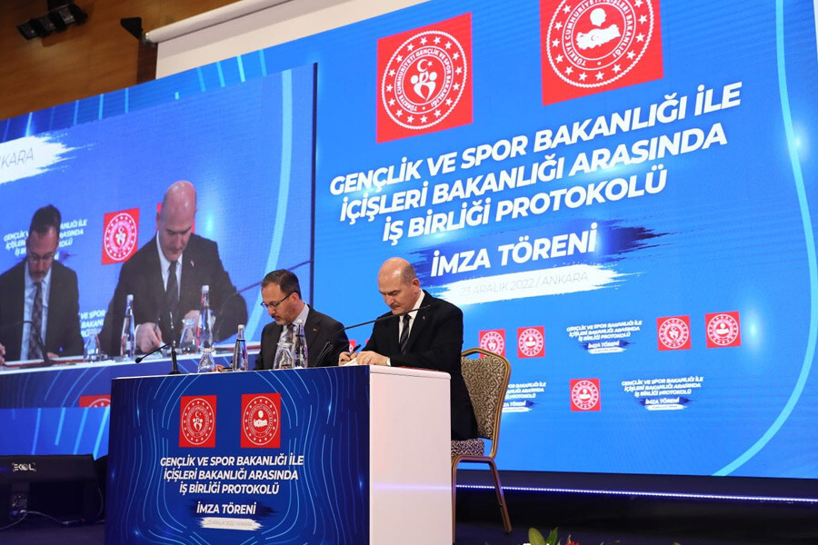 Bakan Soylu'dan net mesaj: Uyuşturucuya teslim olmayacağız Bakan Soylu'dan net mesaj: Uyuşturucuya teslim olmayacağız