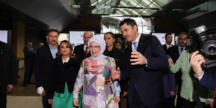 Bakan Kurum: Çocuklarımızı tehdit eden yeni silah, öldürücü mikro plastiklerdir Bakan Kurum: Çocuklarımızı tehdit eden yeni silah, öldürücü mikro plastiklerdir