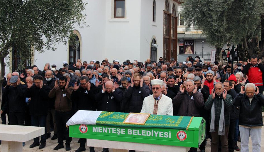 Pakize Suda’ya son görev… Yeğeni ünlü oyuncunun son anlarını anlattı Pakize Suda’ya son görev… Yeğeni ünlü oyuncunun son anlarını anlattı