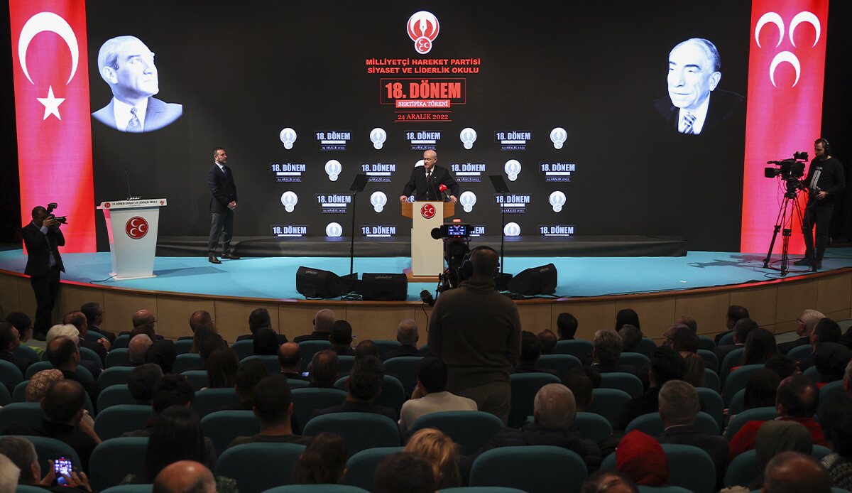 Bahçeli’den CHP liderine mankurt göndermesi: Sokak aralarında video çekip ülkemizi kötülemeyiz Bahçeli’den CHP liderine mankurt göndermesi: Sokak aralarında video çekip ülkemizi kötülemeyiz
