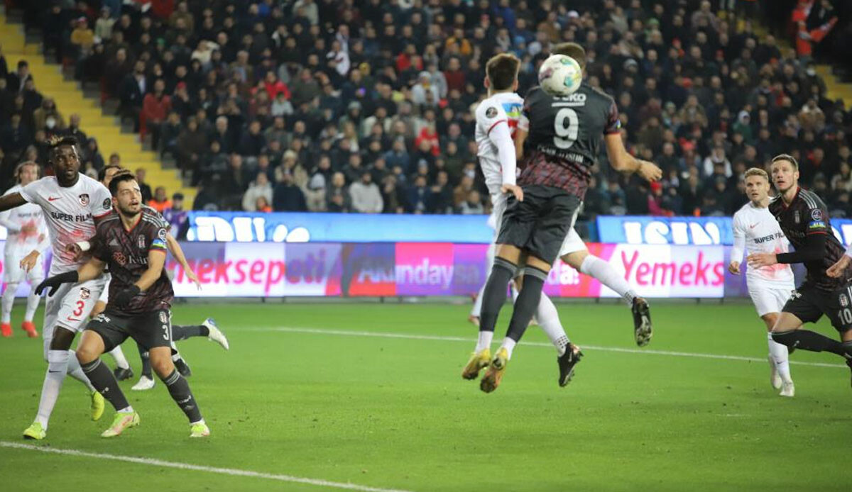 Kartal, 2 puanı deplasmanda bıraktı! Beşiktaş-Gaziantep maçı berabere bitti Kartal, 2 puanı deplasmanda bıraktı! Beşiktaş-Gaziantep maçı berabere bitti