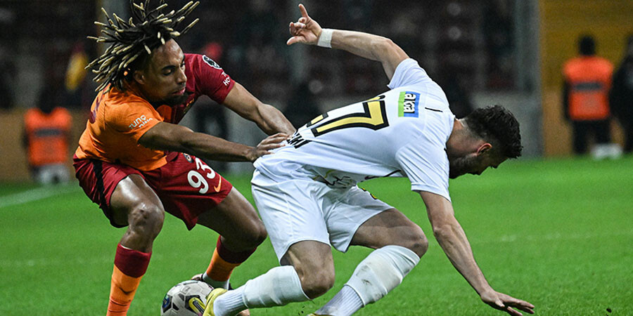 Galatasaray zirvenin yeni sahibi! Aslan 3 puanı da zirveyi de çekip aldı