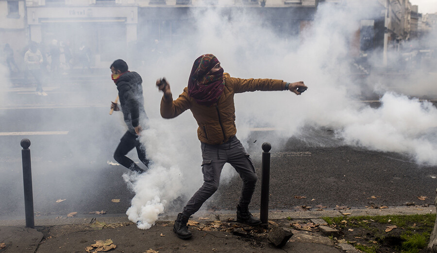 Besledikleri PKK Fransa'yı vurdu! Terör yandaşları Paris'i yakıp yıkıyor Besledikleri PKK Fransa'yı vurdu! Terör yandaşları Paris'i yakıp yıkıyor