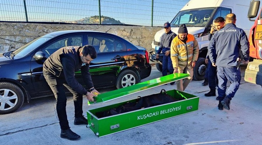 Eşini ve doğmamış çocuğunu gözlerinin önünde kaybetti…  Yunan zulmünü gözyaşlarıyla anlattı Eşini ve doğmamış çocuğunu gözlerinin önünde kaybetti…  Yunan zulmünü gözyaşlarıyla anlattı