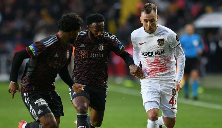 Weghorst ipten aldı! Beşiktaş, puanı Hollandalı yıldızıyla kurtardı