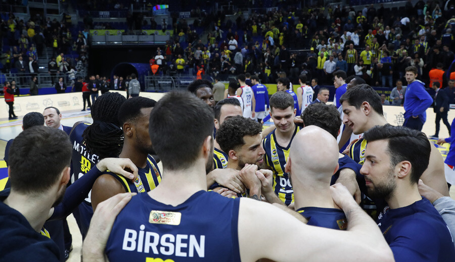 Fenerbahçe Beko evinde Anadolu Efes 93-90 mağlup etti, kazanmayı hatırladı Fenerbahçe Beko evinde Anadolu Efes 93-90 mağlup etti, kazanmayı hatırladı