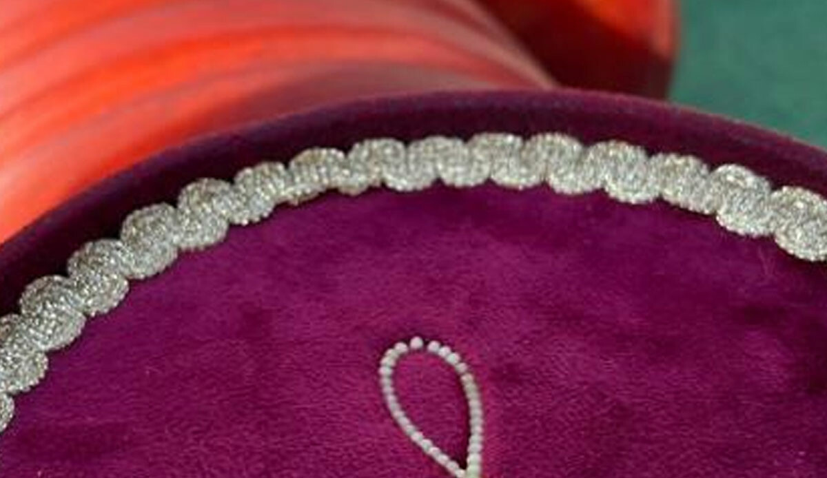 Dünyanın en küçüğü ama tam 50 milyon yıllık! Hem onu hem de fiyatını gören şaşıp kalıyor