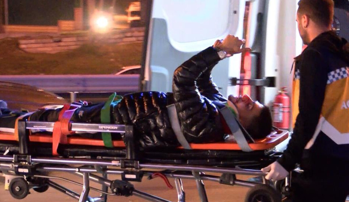 Yerde, sedyede, ambulansta... Telefonunu bir an olsun bırakmadı! Maltepe'de pes dedirten anlar kamerada