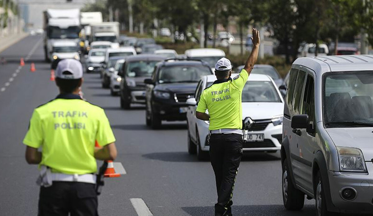 Ankara Valiliği duyurdu: Yarın bu yollar trafiğe kapatılacak Ankara Valiliği duyurdu: Yarın bu yollar trafiğe kapatılacak