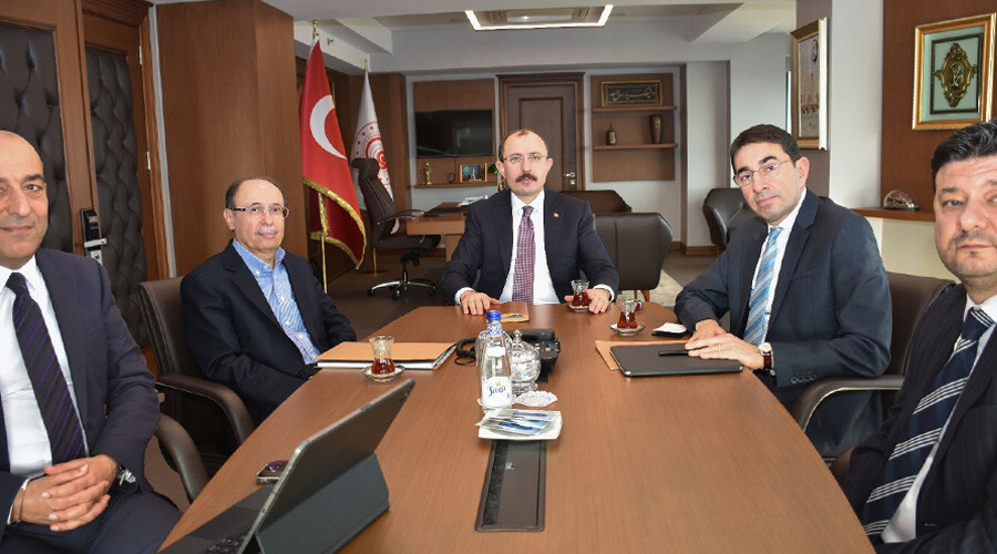 Son dakika! Bakan Muş'tan asgari ücret sonrası zincir marketlere uyarı: Haksız fiyat artışlarına müsaade etmeyeceğiz