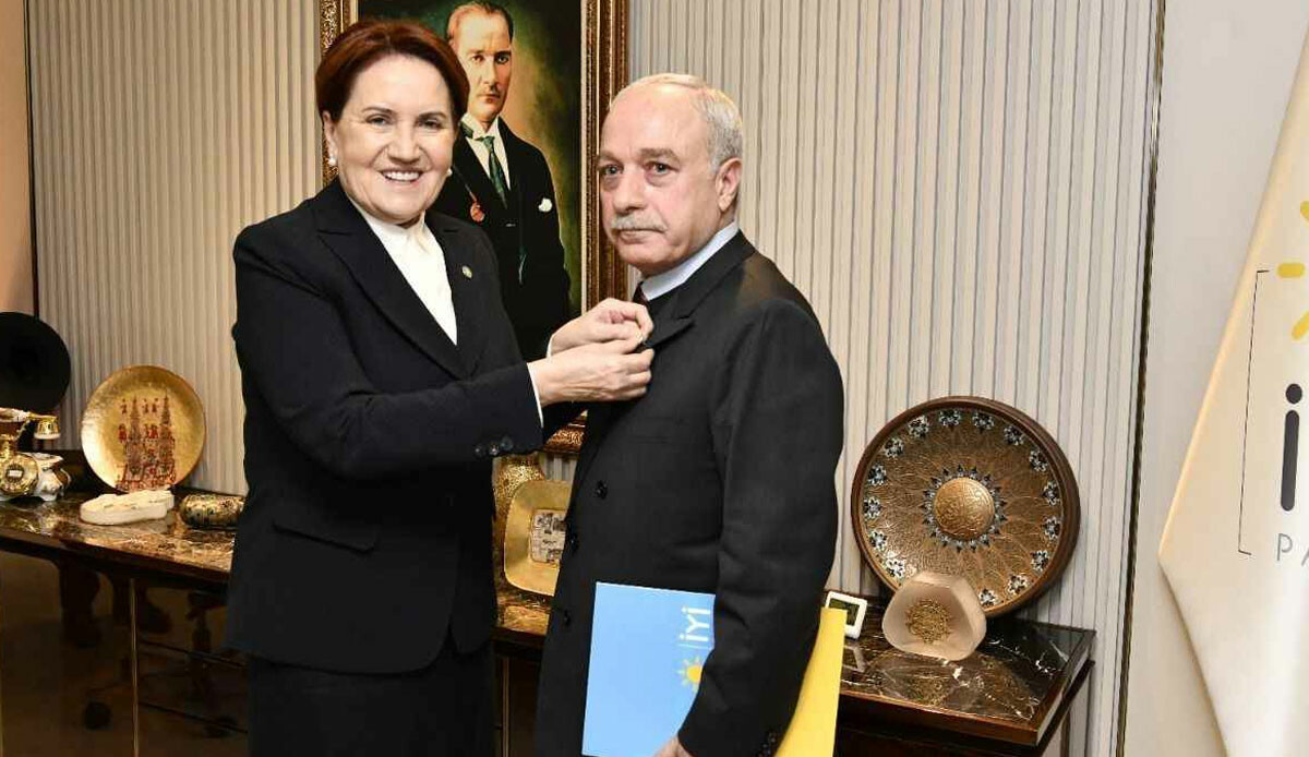 İYİ Parti'de istifa depremi: Ayrılığını zehir zemberek sözlerle duyurdu İYİ Parti'de istifa depremi: Ayrılığını zehir zemberek sözlerle duyurdu