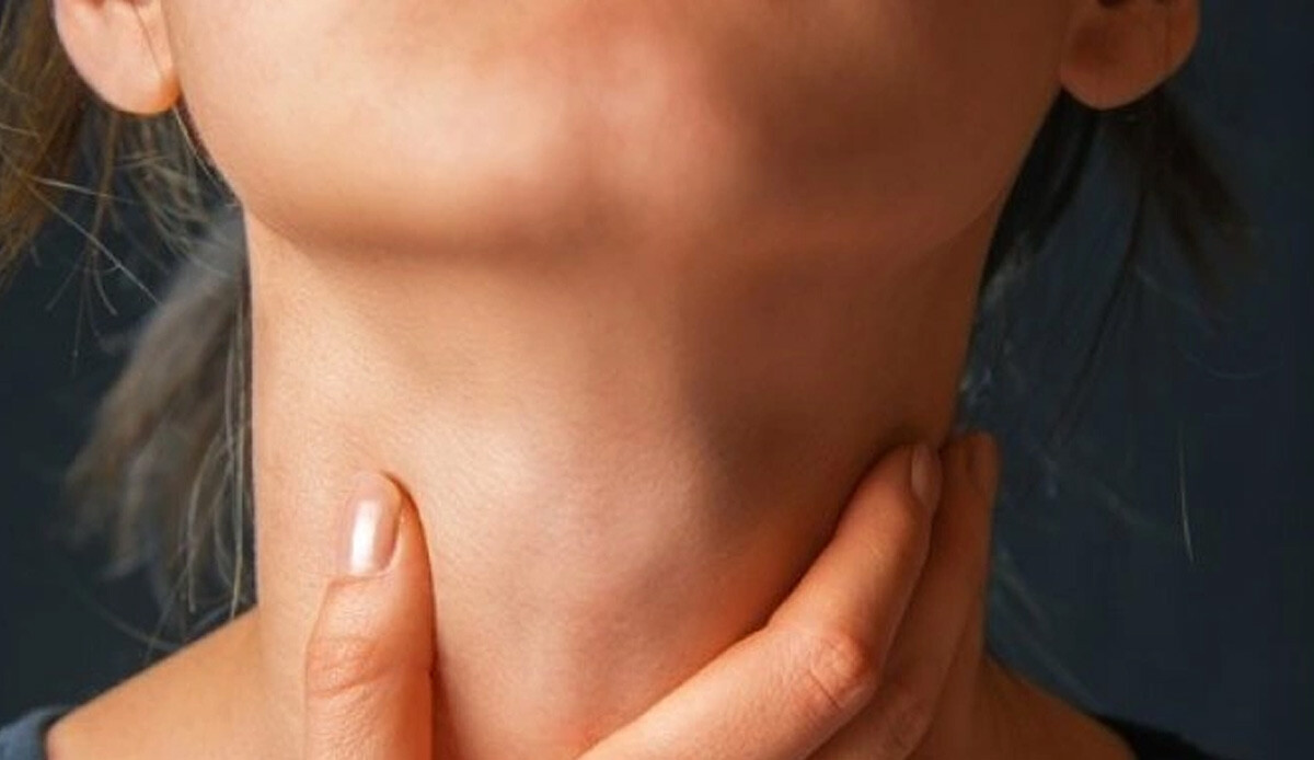 Boyundaki şişlikler ne zaman tehlikeli? Nedeni mutlaka araştırılmalı Boyundaki şişlikler ne zaman tehlikeli? Nedeni mutlaka araştırılmalı