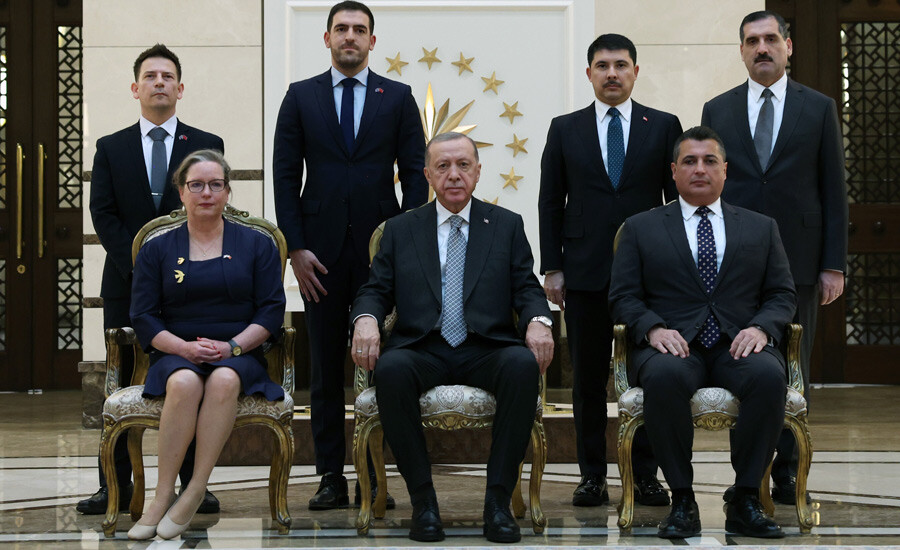 İsrail'in Türkiye Büyükelçisi Lillian Cumhurbaşkanı Erdoğan'a güven mektubunu sundu İsrail'in Türkiye Büyükelçisi Lillian Cumhurbaşkanı Erdoğan'a güven mektubunu sundu