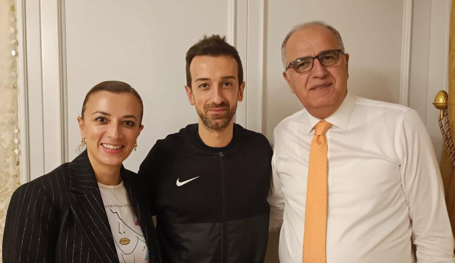 A Milli Kadın Voleybol Takımı’nın yeni koçu Daniele Santarelli oldu! Sırbistan'ı Avrupa şampiyonu yapmıştı