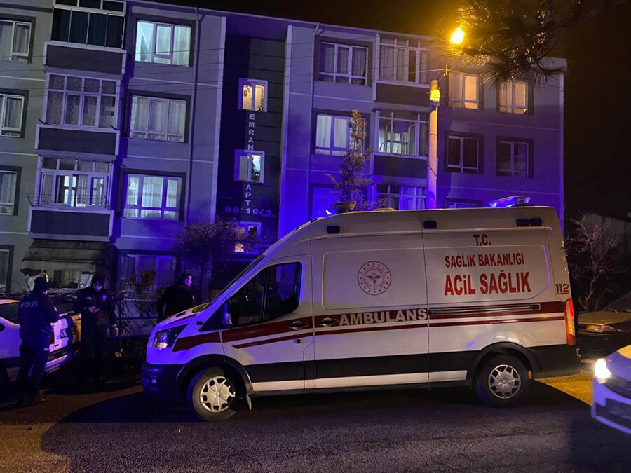 17 yaşındaki oğlunun evde olmadığını fark eden baba gördüğü manzara karşısında fenalık geçirdi! 17 yaşındaki oğlunun evde olmadığını fark eden baba gördüğü manzara karşısında fenalık geçirdi!