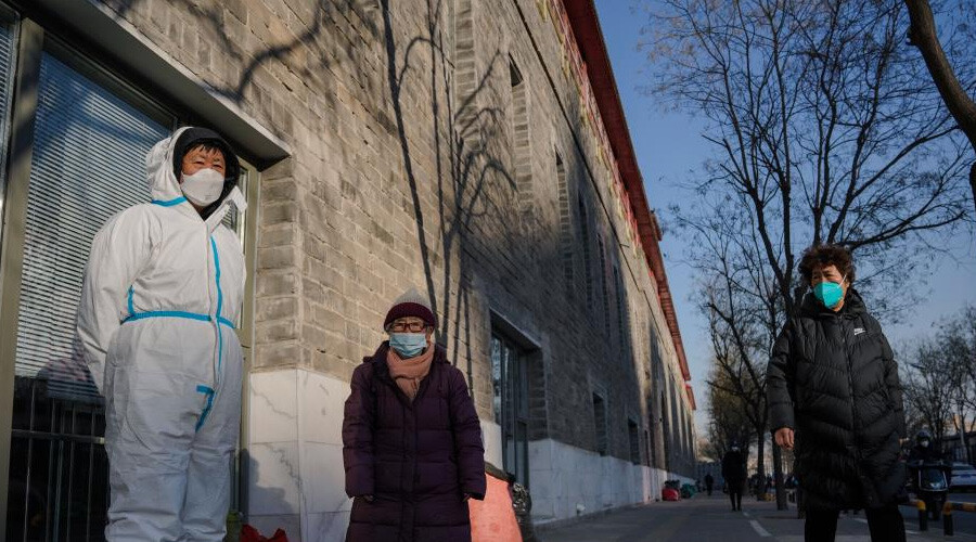 Covid-19 vakalarında patlama: Çin'de hastanelerde yer kalmadı!