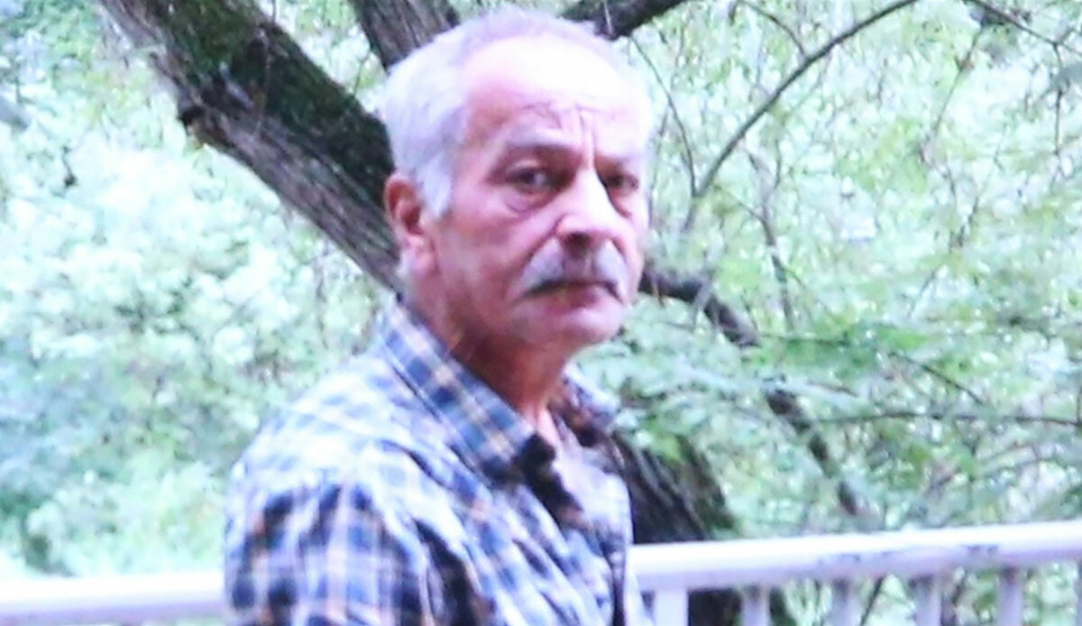 Almanya'da cenazesi yanlışlıkla yakılan Sargın'ın külleri toprağa verildi Almanya'da cenazesi yanlışlıkla yakılan Sargın'ın külleri toprağa verildi