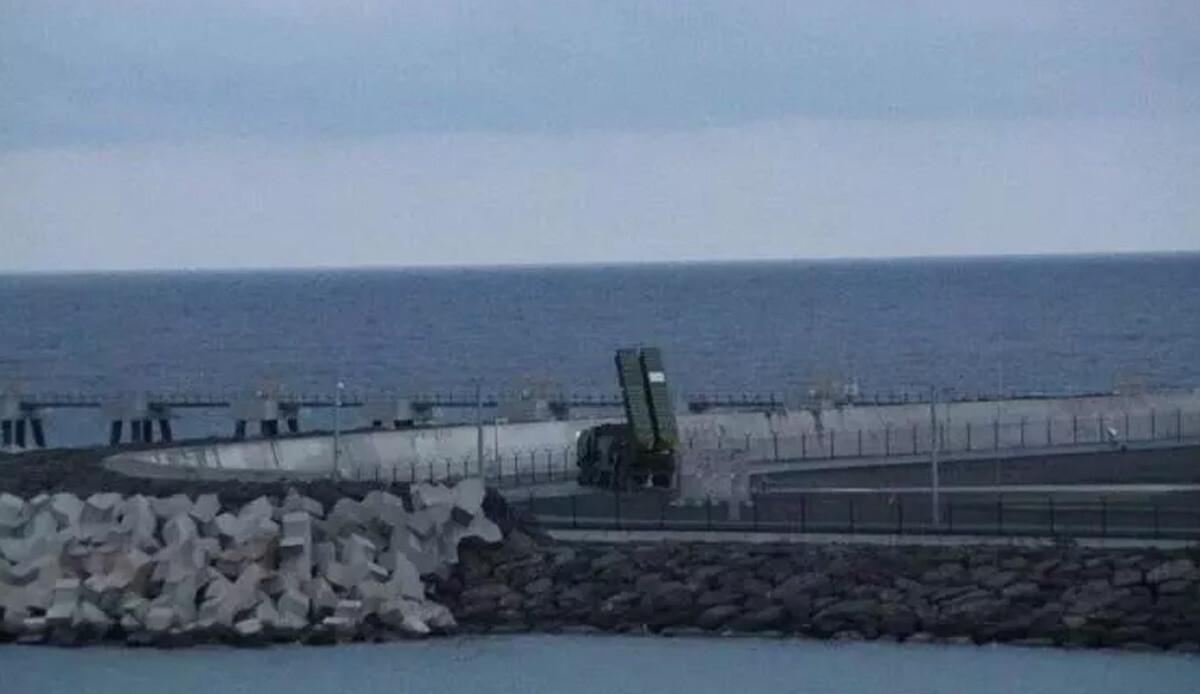 <h3>TAYFUN FÜZESİ ÖZELLİKLERİ</h3><p>Tayfun Balistik Füzesi Türk Silahlı Kuvvetleri envanterinde bulunan 280+ kilometre menzili ile Türkiye’nin en uzun menzilli füzesi.</p><p> </p>