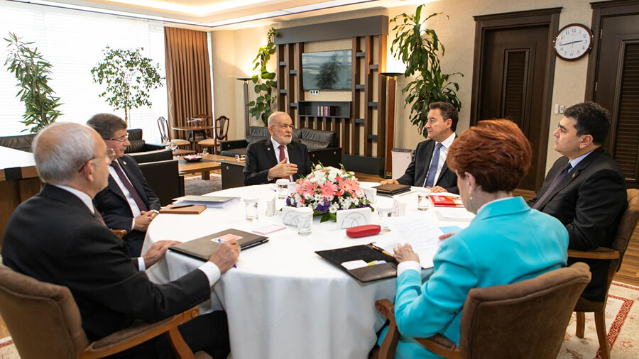 Kılıçdaroğlu, Akşener ile yaptığı görüşmeyi değerlendirdi: Kırgınlık yok, biraz ciddi durmuşuz Kılıçdaroğlu, Akşener ile yaptığı görüşmeyi değerlendirdi: Kırgınlık yok, biraz ciddi durmuşuz