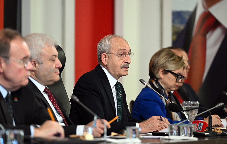 Kılıçdaroğlu, Akşener ile yaptığı görüşmeyi değerlendirdi: Kırgınlık yok, biraz ciddi durmuşuz Kılıçdaroğlu, Akşener ile yaptığı görüşmeyi değerlendirdi: Kırgınlık yok, biraz ciddi durmuşuz