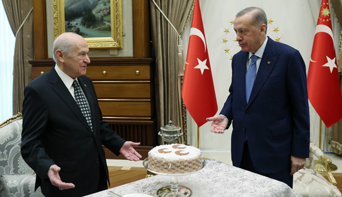 Devlet Bahçeli'den Cumhurbaşkanı Erdoğan'a doğum günü teşekkürü Devlet Bahçeli'den Cumhurbaşkanı Erdoğan'a doğum günü teşekkürü