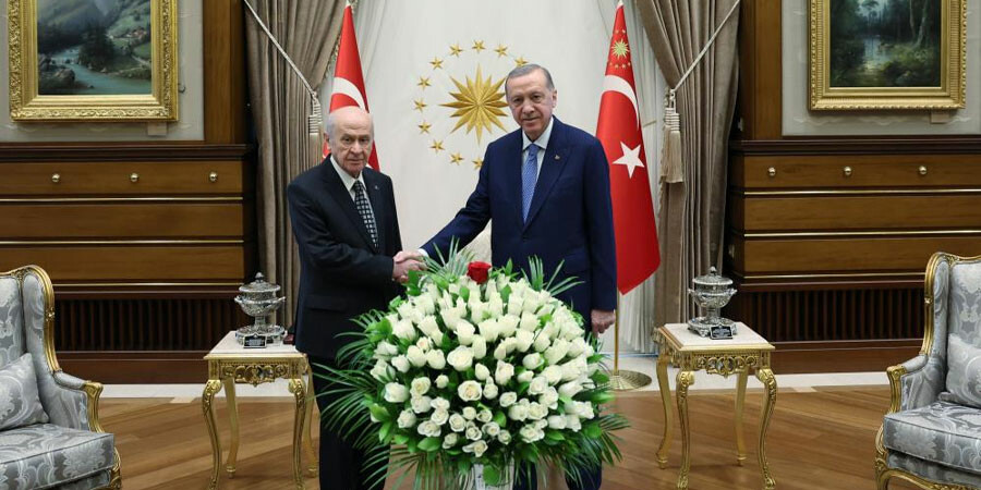 Külliye'de kritik zirve: Cumhurbaşkanı Erdoğan, Devlet Bahçeli'yi kabul etti Külliye'de kritik zirve: Cumhurbaşkanı Erdoğan, Devlet Bahçeli'yi kabul etti