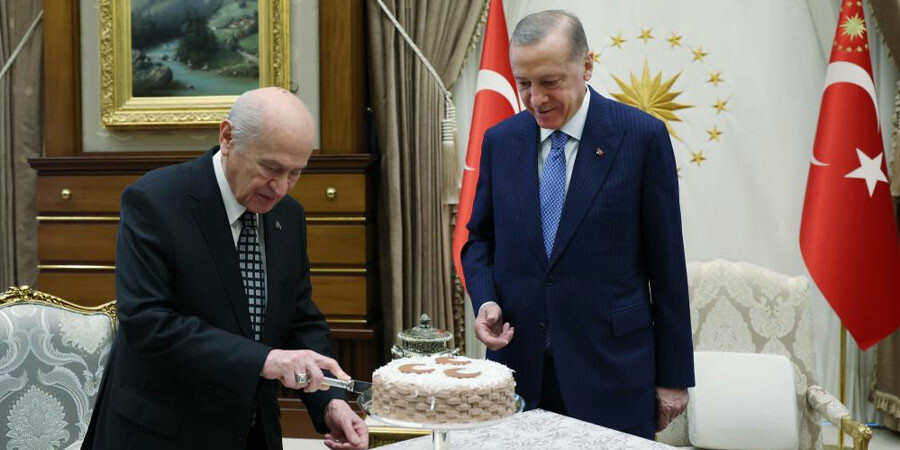 Külliye'de kritik zirve: Cumhurbaşkanı Erdoğan, Devlet Bahçeli'yi kabul etti Külliye'de kritik zirve: Cumhurbaşkanı Erdoğan, Devlet Bahçeli'yi kabul etti