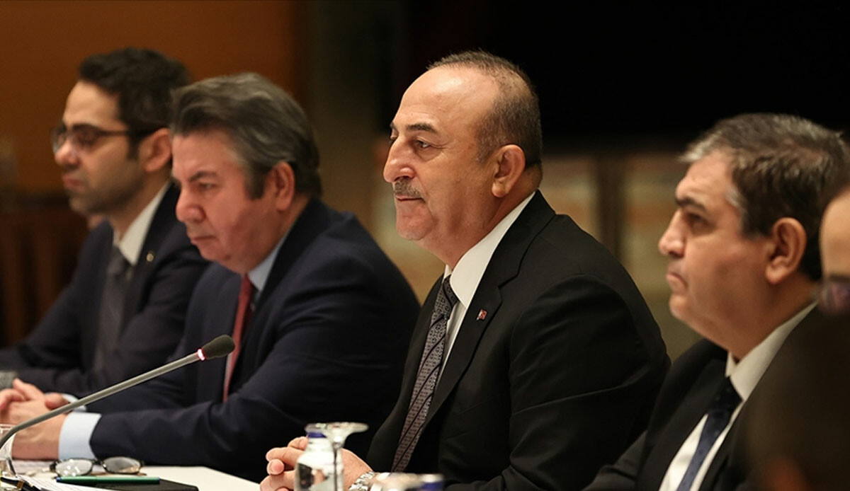 Son dakika: Bakan Çavuşoğlu'ndan Suriye açıklaması: Rejim Suriyelilerin ülkesine dönmesini istiyor Son dakika: Bakan Çavuşoğlu'ndan Suriye açıklaması: Rejim Suriyelilerin ülkesine dönmesini istiyor