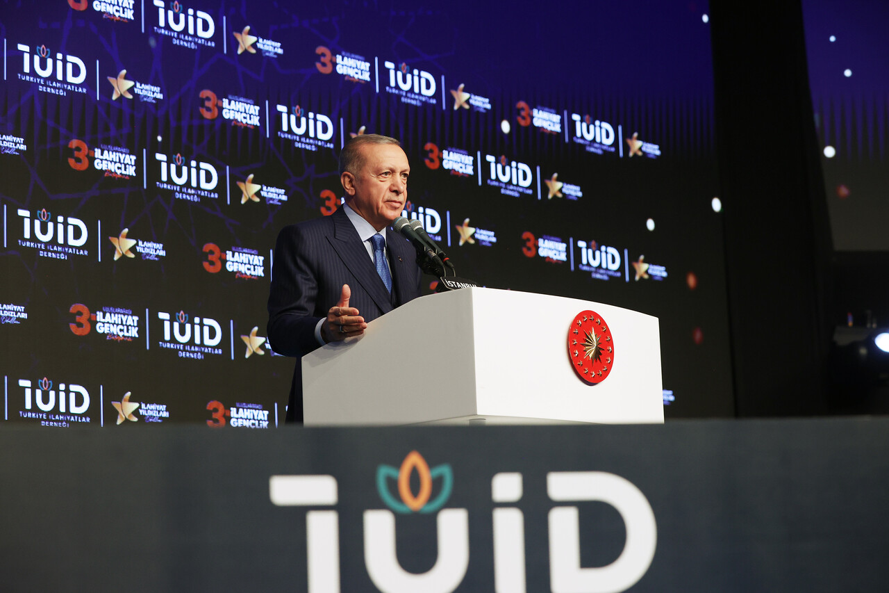 Cumhurbaşkanı Erdoğan'dan Kılıçdaroğlu'na 'başörtüsü' çağrısı: Samimiysen gel bu işi bitirelim Cumhurbaşkanı Erdoğan'dan Kılıçdaroğlu'na 'başörtüsü' çağrısı: Samimiysen gel bu işi bitirelim