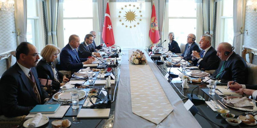 İstanbul'da Balkan zirvesi: Cumhurbaşkanı Erdoğan, Karadağ Cumhurbaşkanı Djukanovic ile görüştü İstanbul'da Balkan zirvesi: Cumhurbaşkanı Erdoğan, Karadağ Cumhurbaşkanı Djukanovic ile görüştü