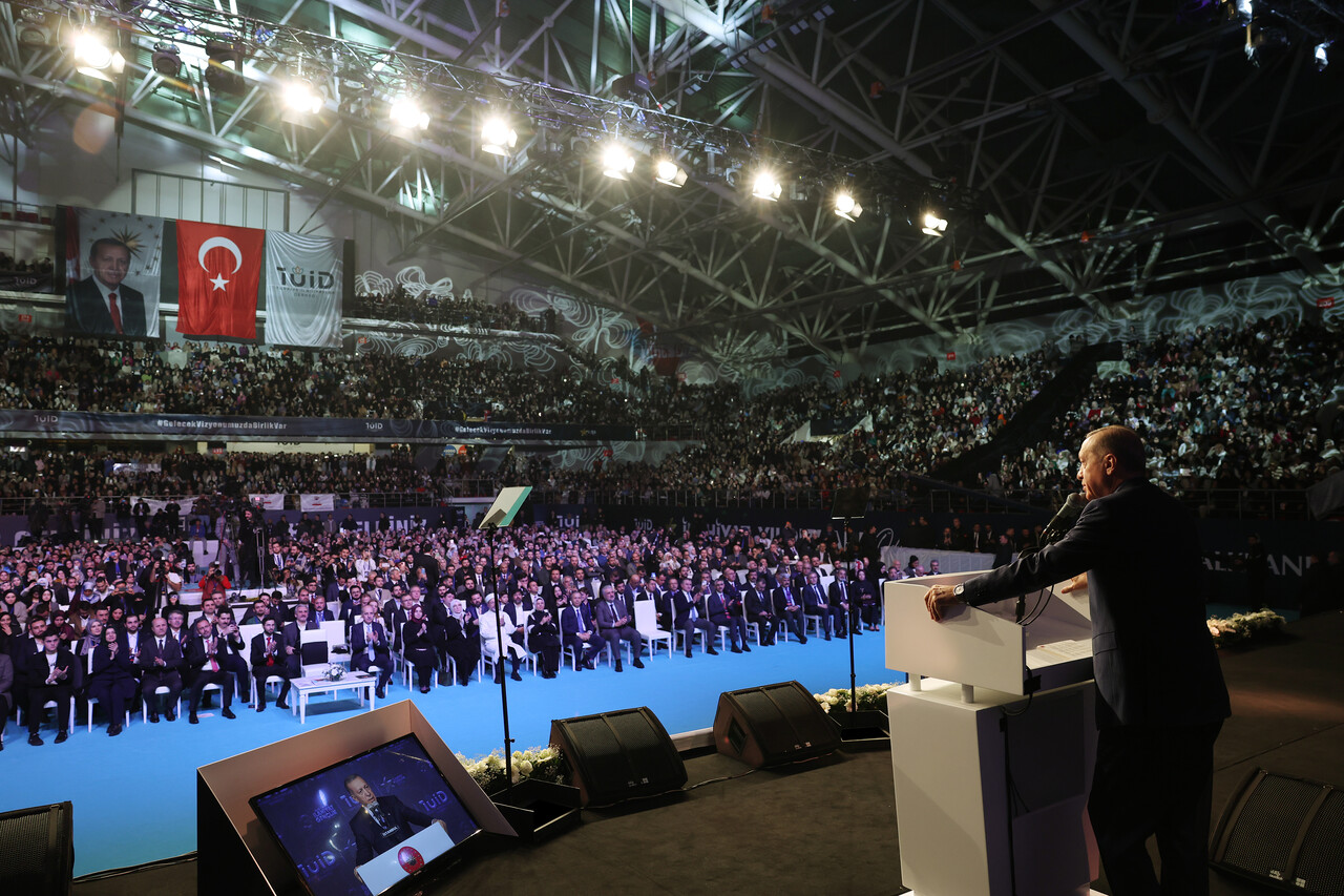 Cumhurbaşkanı Erdoğan'dan Kılıçdaroğlu'na 'başörtüsü' çağrısı: Samimiysen gel bu işi bitirelim Cumhurbaşkanı Erdoğan'dan Kılıçdaroğlu'na 'başörtüsü' çağrısı: Samimiysen gel bu işi bitirelim