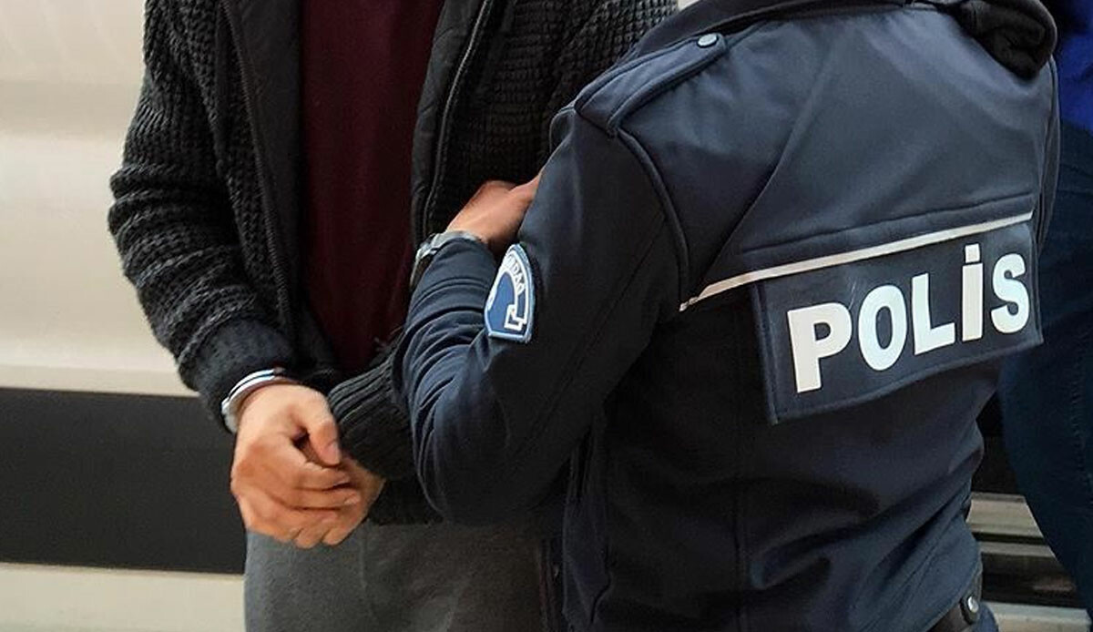 'Fırat-5' denetimlerinde şüphelilere göz açtırılmıyor: Çok sayıda kişi yakalandı 'Fırat-5' denetimlerinde şüphelilere göz açtırılmıyor: Çok sayıda kişi yakalandı
