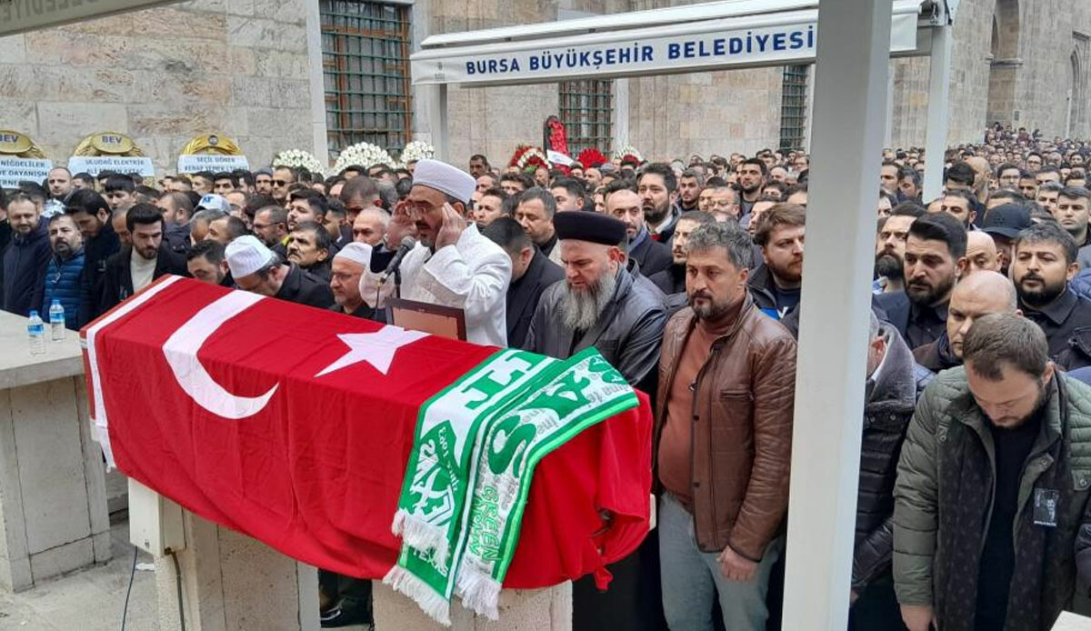 Silahlı saldırı sonucu hayatını kaybeden Sinan Ateş son yolculuğuna uğurlandı