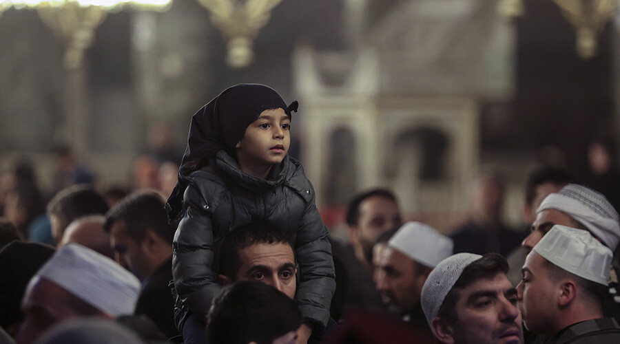 Ayasofya’yı Kebir Camii’nde 2023 yılının ilk sabah namazı: Cemaat avluya taştı