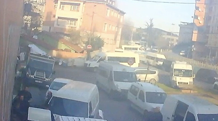 İstanbul’da dehşet anları: Fırıncılar birbirine girdi, bıçaklar konuştu İstanbul’da dehşet anları: Fırıncılar birbirine girdi, bıçaklar konuştu