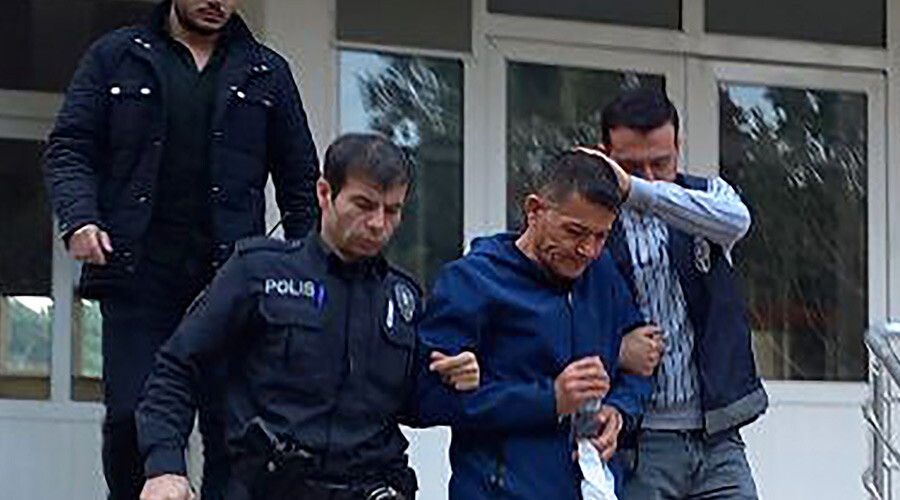 Manisa'da kan donduran olay: İki eşini öldürdü, cezaevinden çıkınca üçüncü eşini de katledip gömdü! Manisa'da kan donduran olay: İki eşini öldürdü, cezaevinden çıkınca üçüncü eşini de katledip gömdü!