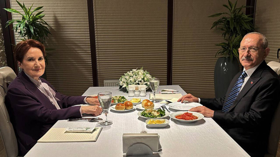 Altılı Masa'da dengeler değişti! İbre Kılıçdaroğlu’na dönüyor Altılı Masa'da dengeler değişti! İbre Kılıçdaroğlu’na dönüyor