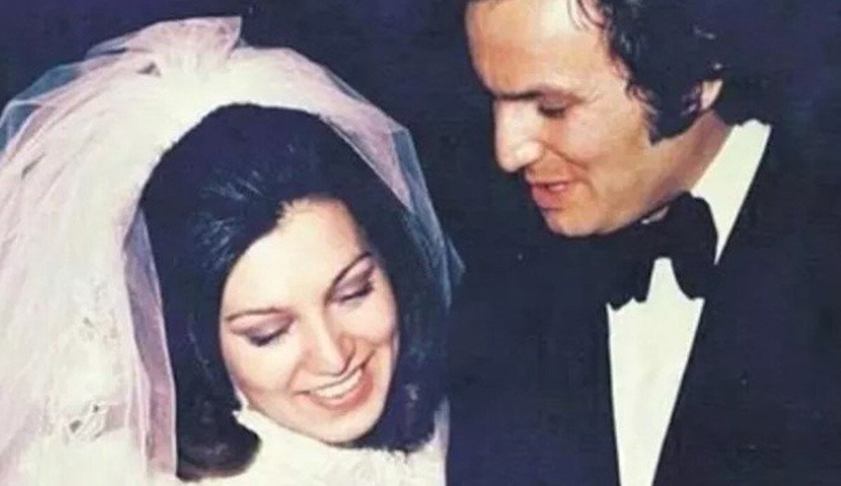 Birlikte seneleri devirdiler… “Berna ile 50. yılımız!” Ünlü çiftten yüzleri gülümseten kare