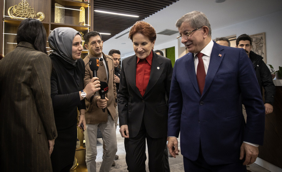 Gelecek Partisi Lideri Ahmet Davutoğlu'ndan Kılıçdaroğlu ve Akşener'e ziyaret Gelecek Partisi Lideri Ahmet Davutoğlu'ndan Kılıçdaroğlu ve Akşener'e ziyaret