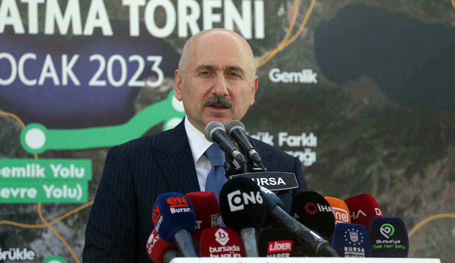 Bakan Karaismailoğlu duyurdu: Bursa-İstanbul arası 2 saat 15 dakikaya inecek Bakan Karaismailoğlu duyurdu: Bursa-İstanbul arası 2 saat 15 dakikaya inecek