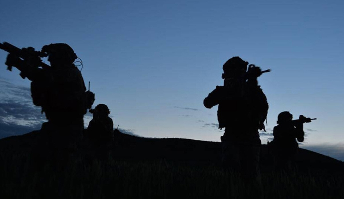 10 PKK/YPG'li terörist etkisiz hale getirildi 10 PKK/YPG'li terörist etkisiz hale getirildi
