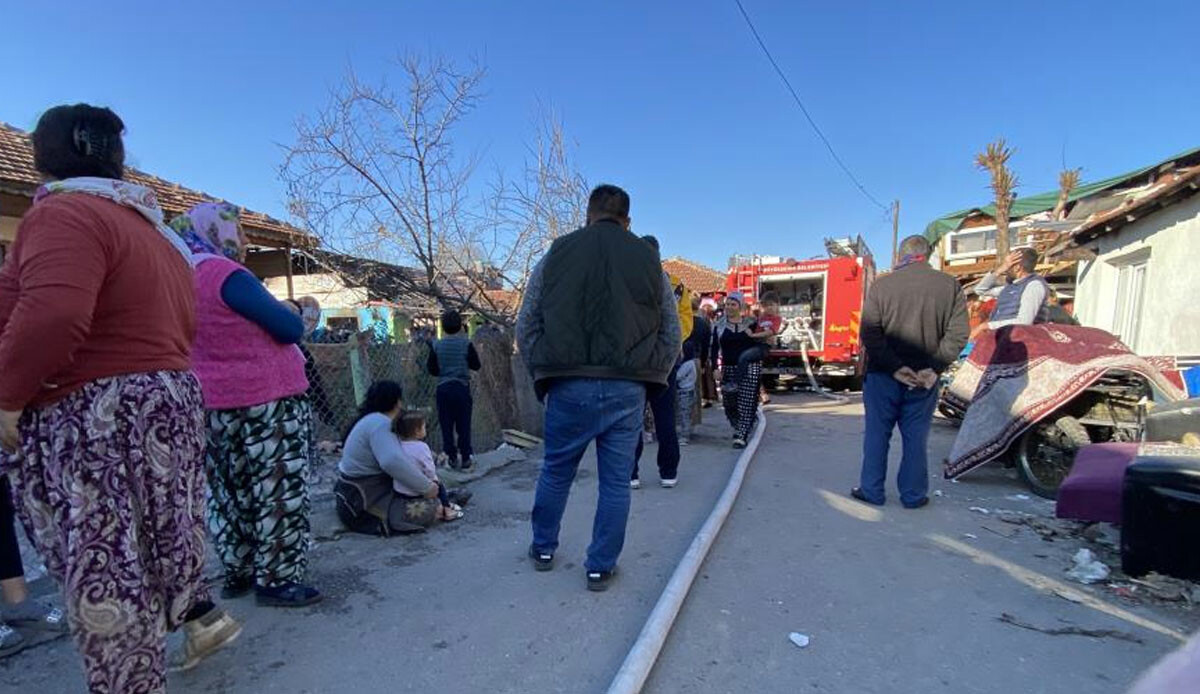 Sakarya'da acı olay! Yangında 2 aylık bebek korkunç şekilde can verdi Sakarya'da acı olay! Yangında 2 aylık bebek korkunç şekilde can verdi