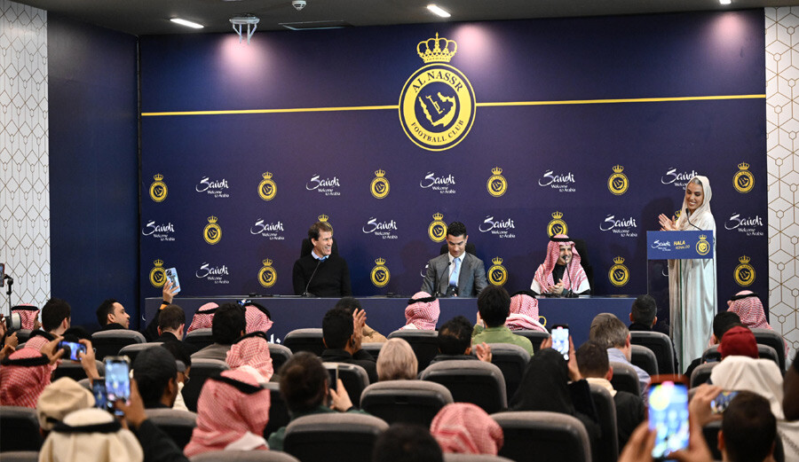 Cristiano Ronaldo imza töreninde Al Nassr'a neden geldiğini anlattı...  Cristiano Ronaldo imza töreninde Al Nassr'a neden geldiğini anlattı...