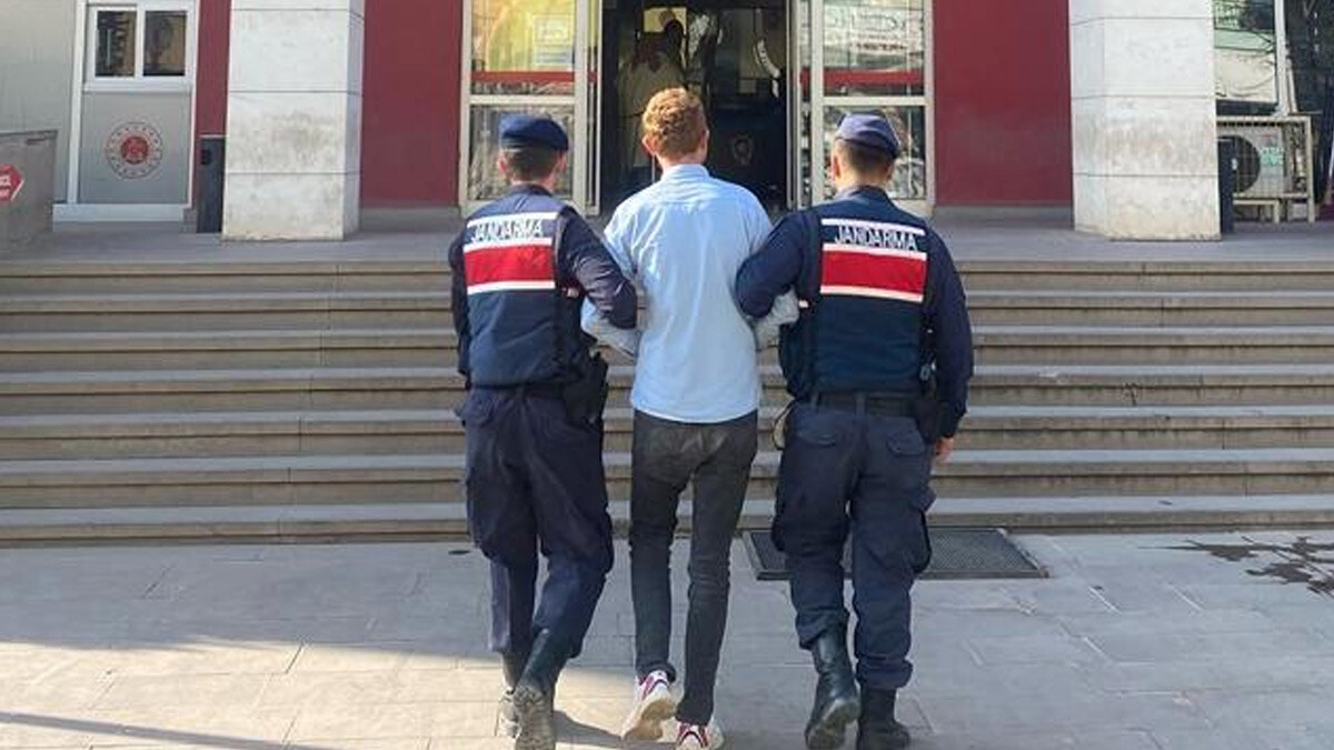 Manisa&#039;da hakkında 32 yıl 6 ay hapis cezası bulunan firari hükümlü yakalandı