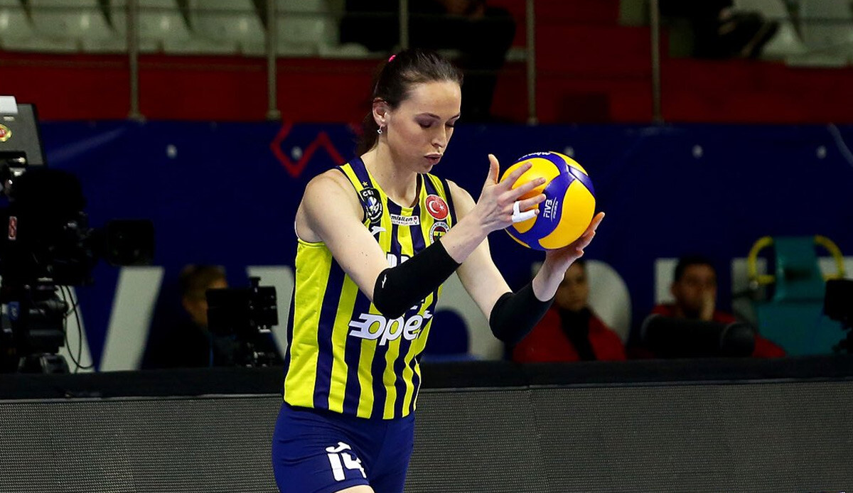 Eda Erdem Dündar hastaneye kaldırıldı! Fenerbahçe'den ilk açıklama... Eda Erdem Dündar hastaneye kaldırıldı! Fenerbahçe'den ilk açıklama...
