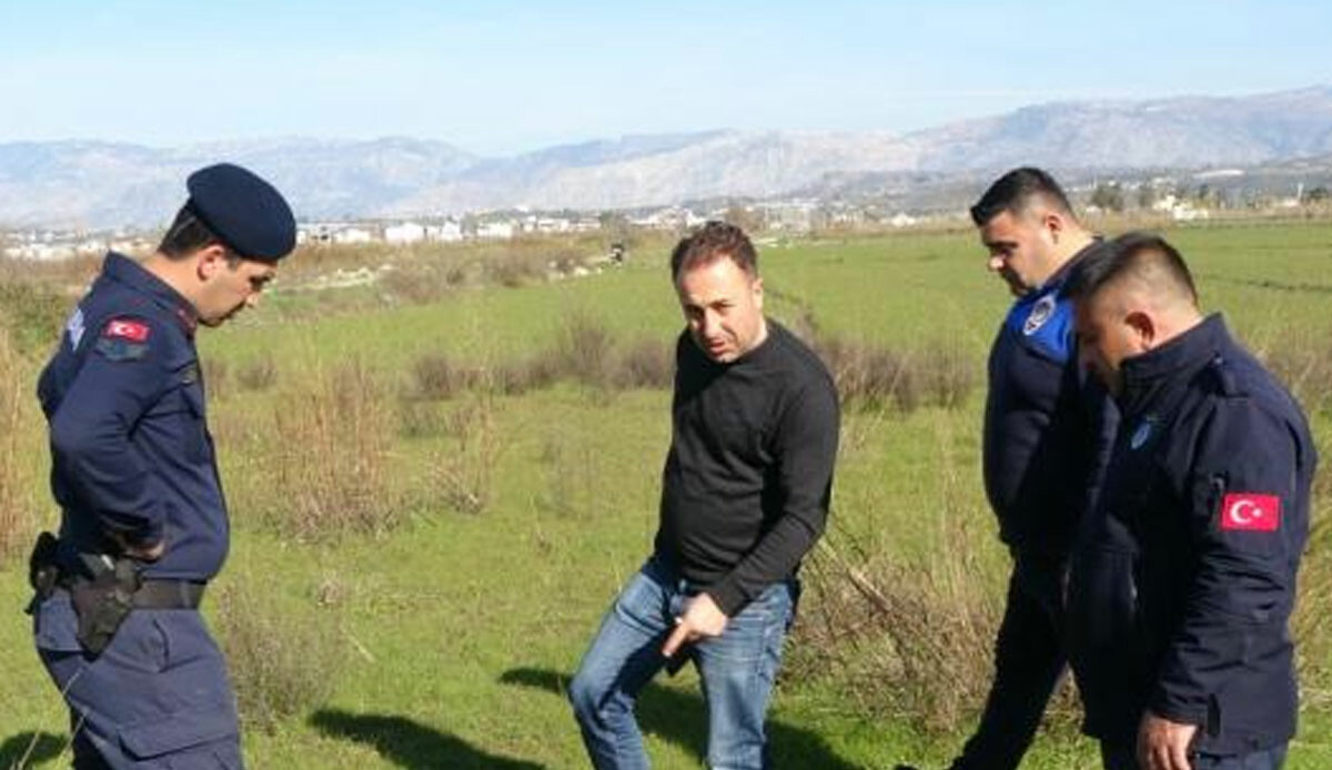 Jandarmayı harekete geçiren ihbar! Boş arazide bulundu, apar topar inceleme yapıldı: Mide bulandıran görüntüler