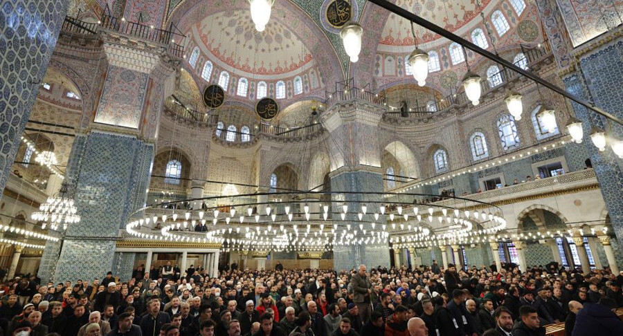 Restore edilen Eminönü Yeni Camii ibadete açıldı! Erdoğan: Lisedeyken burada vaaz verdim