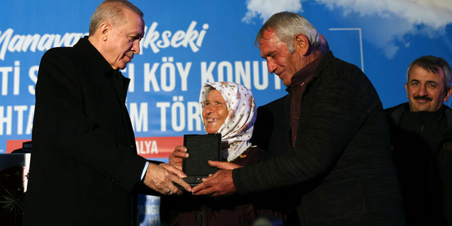 Son dakika: Cumhurbaşkanı Erdoğan, köy konutları teslim töreninde: Yeni millet bahçesi müjdesi