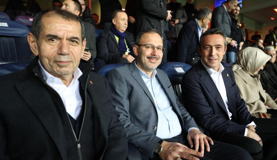 Ali Koç: 4 puan fark nedir, daha 19 hafta var. Ben hocama, takımıma güveniyorum
